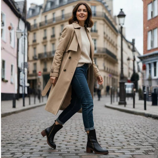 Botte en cuir noire avec un talon confortable, élégante et intemporelle